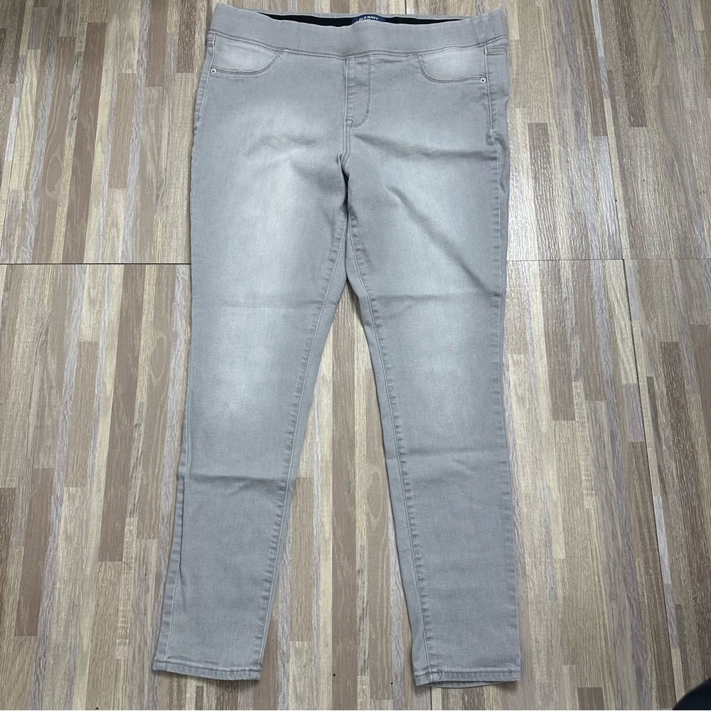 Old Navy Women's Light Gray Rockstar Skinny Jeans, Size 14